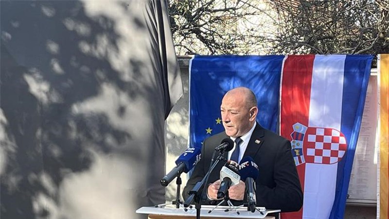 Medved: Odajmo počast žrtvama dostojanstveno i bez radikalizacije